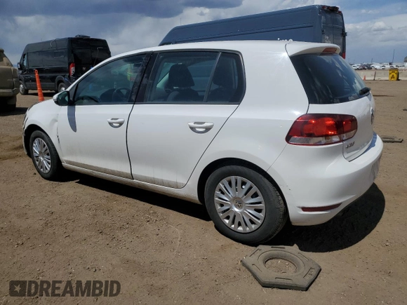 2013 Volkswagen Golf w/Conv & Sunroof z VIN WVWDB7AJ9DW132124, wystawiony jako Copart lot #55153115 z przebiegiem 132 503 mil mil oraz Szkoda całkowita • Salvage title. Historia ofert i sprzedaży dostępna na DreamBid. Obrazek 2.