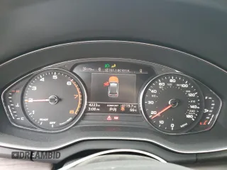 2024 Audi Q5 Premium with VIN WA1ABAFYXR2033441, listed as a Copart auction lot 72028114 with 4,223 mi miles and Salvage Title. Bid and sale history available at carsss.com. Image 9.