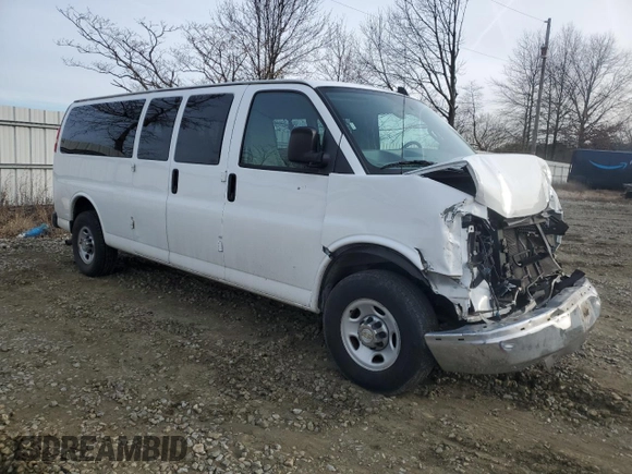 2016 Chevrolet Express Passenger LT z VIN 1GAZGPFG4G1162906, wystawiony jako Copart lot #45040295 z przebiegiem Nie podano mil oraz Szkoda całkowita • Salvage title. Historia ofert i sprzedaży dostępna na DreamBid. Obrazek 4.