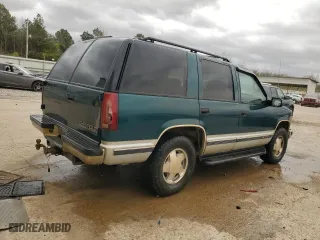 1997 Chevrolet Tahoe with VIN 1GNEK13R2VJ318355, listed as a Copart auction lot 89341095 with 303,882 mi miles and Salvage Title. Bid and sale history available at carsss.com. Image 3.