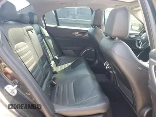 2017 Alfa Romeo Giulia Ti z VIN ZARFAECN9H7549992, wystawiony jako Copart lot #53124905 z przebiegiem 141 375 mil mil oraz Tytuł czysty. Historia ofert i sprzedaży dostępna na DreamBid. Obrazek 10.