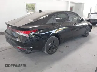 2023 Hyundai Elantra SEL z VIN KMHLM4AG2PU539271, wystawiony jako IAAI lot #42163706 z przebiegiem 29 515 mil mil oraz . Historia ofert i sprzedaży dostępna na DreamBid. Obrazek 4.