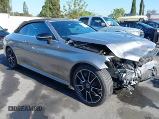 2020 Mercedes-Benz C 300 z VIN WDDWK8DB3LF960872, wystawiony jako IAAI lot #42233942 z przebiegiem 46 344 mil mil oraz . Historia ofert i sprzedaży dostępna na DreamBid. Obrazek 1.