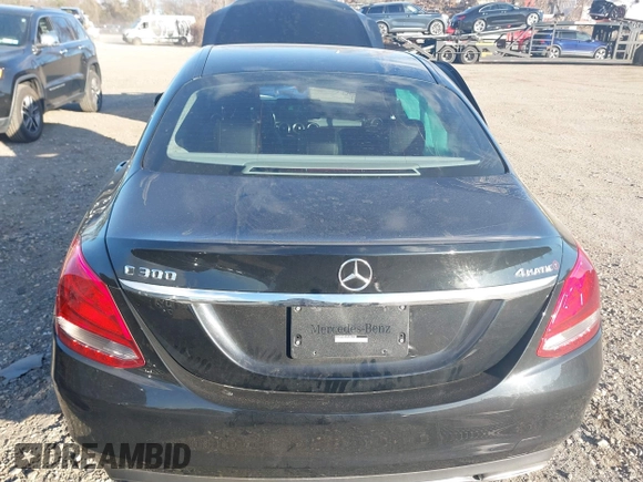 2015 Mercedes-Benz C-Class C 300 Luxury with VIN 55SWF4KB1FU063728, listed as a IAAI auction lot 41280726 with 27,010 mi miles. Bid and sale history available at carsss.com. Image 16.