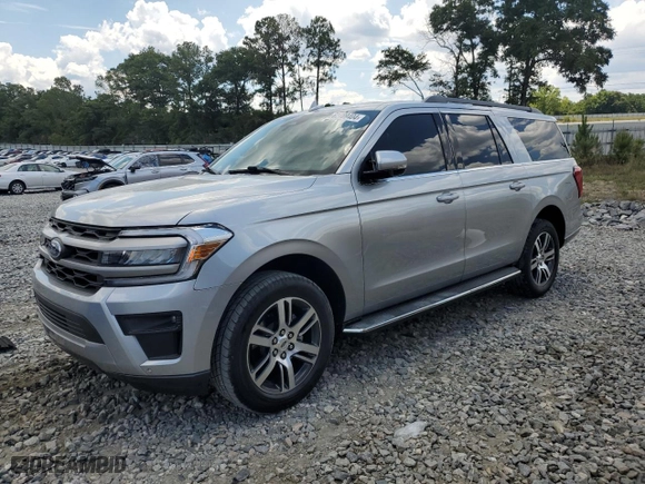 2022 Ford Expedition Max XLT with VIN 1FMJK1HT1NEA32142, listed as a Copart auction lot 62789404 with 17,129 mi miles and Salvage Title. Bid and sale history available at carsss.com. Image 1.