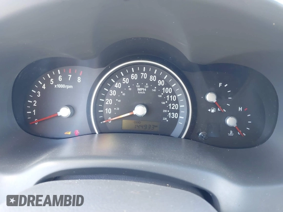 2008 Kia Sedona LX with VIN KNDMB233986218153, listed as a IAAI auction lot 41671096 with 144,933 mi miles. Bid and sale history available at carsss.com. Image 7.