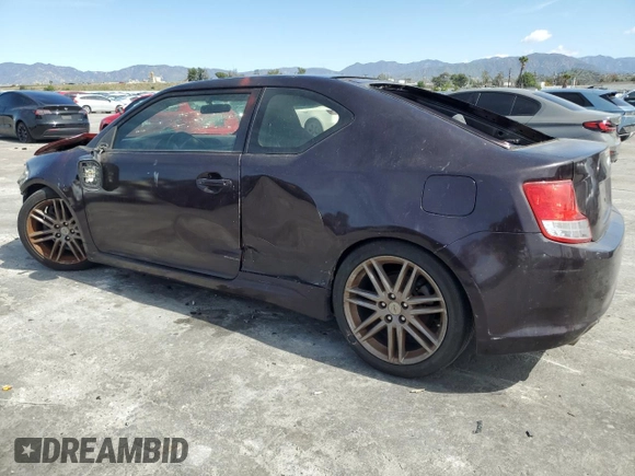 2013 Scion tC z VIN JTKJF5C7XD3046005, wystawiony jako Copart lot #51385935 z przebiegiem 113 879 mil mil oraz Tytuł czysty. Historia ofert i sprzedaży dostępna na DreamBid. Obrazek 2.