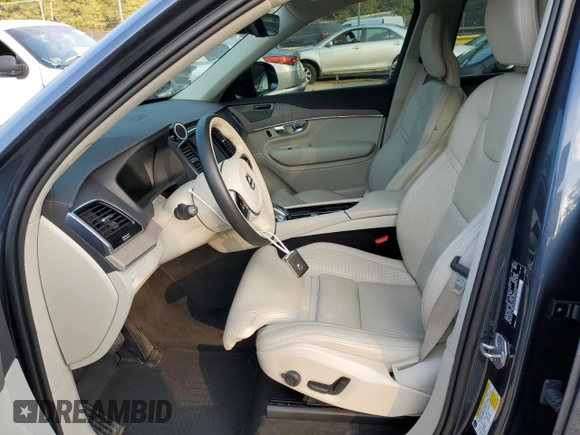 2021 Volvo XC90 Inscription Expression with VIN YV4BR0CL0M1738477, listed as a Copart auction lot 68689594 with 31,095 mi miles and Salvage Title. Bid and sale history available at carsss.com. Image 7.