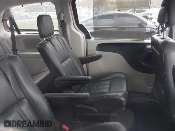 2012 Chrysler Town & Country Touring-L with VIN 2C4RC1CG3CR413148, listed as a IAAI auction lot 42040272 with 137,631 mi miles. Bid and sale history available at carsss.com. Image 8.