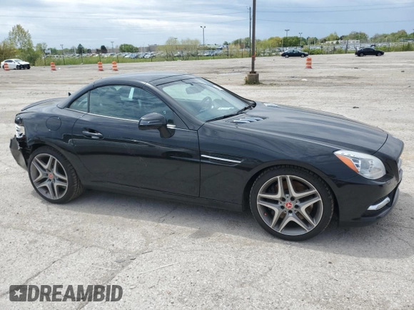 2012 Mercedes-Benz SLK-Class SLK 350 with VIN WDDPK5HA8CF030292, listed as a Copart auction lot 50871984 with 94,154 mi miles and Salvage Title. Bid and sale history available at carsss.com. Image 4.