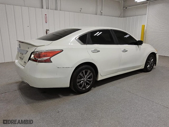 2015 Nissan Altima 2.5 S with VIN 1N4AL3AP7FC496257, listed as a Copart auction lot 50213095 with 116,360 mi miles and Clean Title. Bid and sale history available at carsss.com. Image 3.