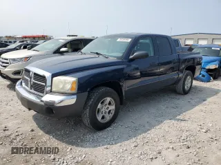 2005 Dodge Dakota SLT with VIN 1D7HW48NX5S226475, listed as a Copart auction lot 70230594 with 47,872 mi miles and Salvage Title. Bid and sale history available at carsss.com. Image 1.