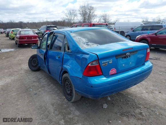 2007 Ford Focus S with VIN 1FAFP34N57W313118, listed as a IAAI auction lot 41985029 with 195,985 mi miles. Bid and sale history available at carsss.com. Image 3.