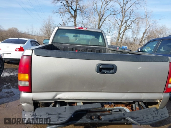 1999 GMC New Sierra 1500 SLE with VIN 1GTEK14T4XE539051, listed as a IAAI auction lot 41472124 with 151,088 mi miles. Bid and sale history available at carsss.com. Image 16.