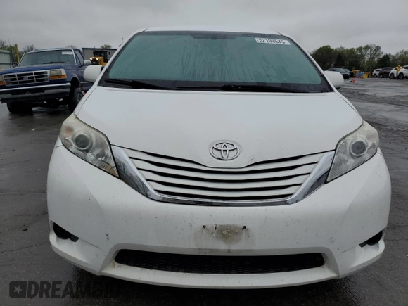 2017 Toyota Sienna LE Auto Access Seat с VIN 5TDKZ3DC4HS840442, выставлен на аукционе Copart как лот 52109575 с пробегом 124 257 миль миль и На запчасти • Non repairable. История ставок и продаж доступна на DreamBid. Изображение 5.