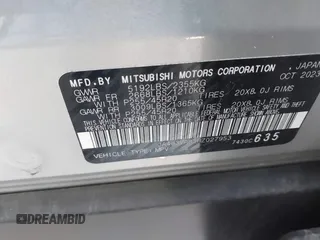 2024 Mitsubishi Outlander SE z VIN JA4J3VA83RZ027953, wystawiony jako IAAI lot #42280038 z przebiegiem 32 733 mil mil oraz . Historia ofert i sprzedaży dostępna na DreamBid. Obrazek 9.