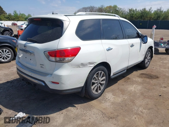 2014 Nissan Pathfinder SV with VIN 5N1AR2MM7EC703101, listed as a IAAI auction lot 42221242 with 178,237 mi miles and . Bid and sale history available at DreamBid. Image 4.