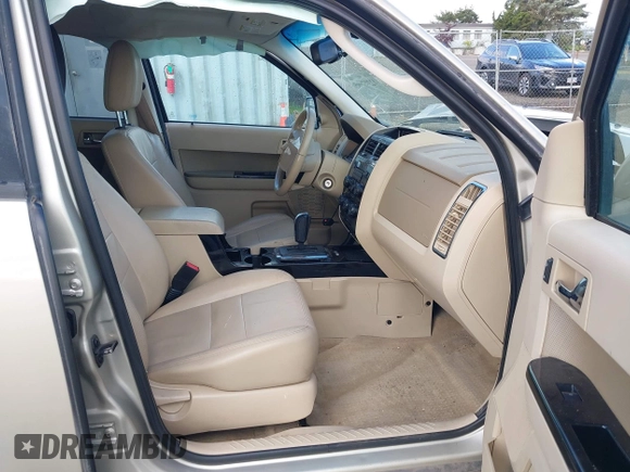 2012 Ford Escape Limited with VIN 1FMCU9EG0CKC79823, listed as a IAAI auction lot 42303805 with Not provided miles and . Bid and sale history available at DreamBid. Image 5.