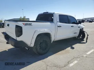 2016 Toyota Tundra SR5 z VIN 5TFDW5F10GX562642, wystawiony jako Copart lot #53810075 z przebiegiem 135 792 mil mil oraz Szkoda całkowita • Salvage title. Historia ofert i sprzedaży dostępna na DreamBid. Obrazek 3.