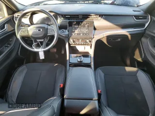 2022 Jeep Grand Cherokee Laredo with VIN 1C4RJHAGXN8598721, listed as a Copart auction lot 83541784 with 5,802 mi miles and Salvage title. Bid and sale history available at DreamBid. Image 8.