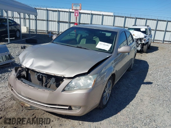2006 Toyota Avalon XL with VIN 4T1BK36B46U148453, listed as a IAAI auction lot 41740381 with 124,579 mi miles. Bid and sale history available at carsss.com. Image 6.