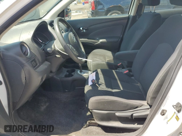 2016 Nissan Versa SV z VIN 3N1CN7AP9GL891389, wystawiony jako Copart lot #64146755 z przebiegiem 84 995 mil mil oraz Szkoda całkowita • Salvage title. Historia ofert i sprzedaży dostępna na DreamBid. Obrazek 7.