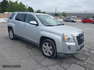 2010 GMC Terrain SLE-2 with VIN 2CTALDEW4A6315140, listed as a IAAI auction lot 42111424 with 132,536 mi miles. Bid and sale history available at carsss.com. Image 1.