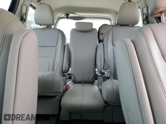 2018 Toyota Sienna XLE Auto Access Seat with VIN 5TDYZ3DC9JS960124, listed as a Copart auction lot 54828065 with 109,021 mi miles and Clean Title. Bid and sale history available at carsss.com. Image 10.
