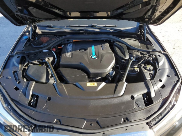 2017 BMW 7 Series 740e xDrive iPerformance with VIN WBA7J2C32HG497940, listed as a Copart auction lot 37401353 with 24,508 mi miles. Bid and sale history available at carsss.com. Image 11.