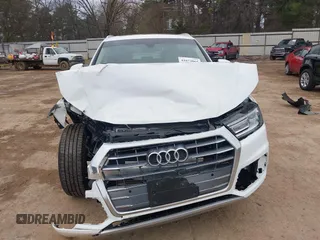 2020 Audi Q5 Premium with VIN WA1ANAFY0L2071405, listed as a IAAI auction lot 41672065 with 42,105 mi miles. Bid and sale history available at carsss.com. Image 13.