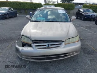 2001 Honda Accord EX z VIN 1HGCG66821A084618, wystawiony jako IAAI lot #41959020 z przebiegiem 272 671 mil mil oraz . Historia ofert i sprzedaży dostępna na DreamBid. Obrazek 12.