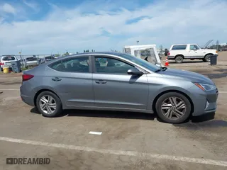2019 Hyundai Elantra Preferred with VIN KMHD84LF5KU752284, listed as a IAAI auction lot 42011404 with 88,327 mi miles. Bid and sale history available at carsss.com. Image 13.