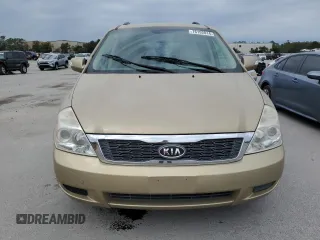 2011 Kia Sedona LX with VIN KNDMG4C76B6367949, listed as a Copart auction lot 76192014 with 84,628 mi miles and Clean Title. Bid and sale history available at carsss.com. Image 5.