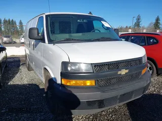 2019 Chevrolet Express Cargo z VIN 1GCWGAFG7K1272252, wystawiony jako IAAI lot #41388620 z przebiegiem 229 419 mil mil oraz . Historia ofert i sprzedaży dostępna na DreamBid. Obrazek 1.