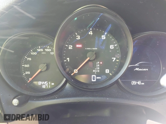 2018 Porsche Macan with VIN WP1AA2A54JLB01838, listed as a IAAI auction lot 41422473 with 84,451 mi miles. Bid and sale history available at carsss.com. Image 7.