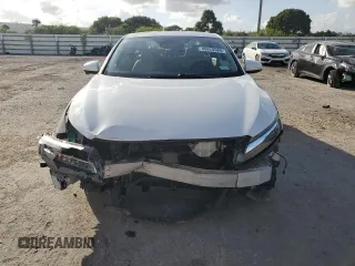 2018 Honda Clarity Plug-In Hybrid with VIN JHMZC5F12JC009678, listed as a Copart auction lot 80025584 with 60,876 mi miles and Salvage Title. Bid and sale history available at carsss.com. Image 5.