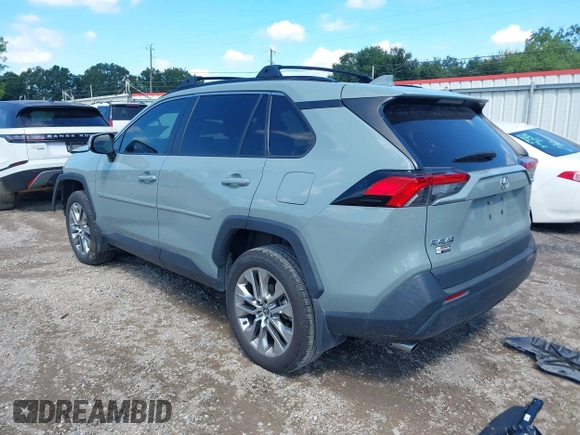 2021 Toyota RAV4 XLE Premium z VIN 2T3C1RFVXMW184382, wystawiony jako IAAI lot #40343908 z przebiegiem 58 594 mil mil oraz . Historia ofert i sprzedaży dostępna na DreamBid. Obrazek 3.