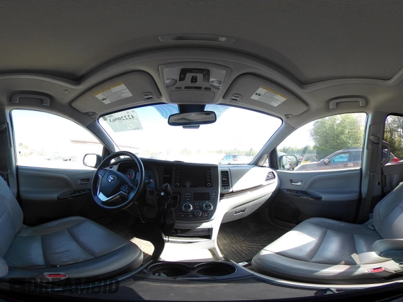 2019 Toyota Sienna XLE z VIN 5TDDZ3DC5KS218481, wystawiony jako IAAI lot #42220963 z przebiegiem 73 962 mil mil oraz . Historia ofert i sprzedaży dostępna na DreamBid. Obrazek 18.