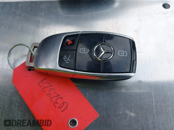 2017 Mercedes-Benz E 300 Luxury with VIN WDDZF4KB1HA128626, listed as a IAAI auction lot 42063402 with 77,909 mi miles and . Bid and sale history available at DreamBid. Image 11.