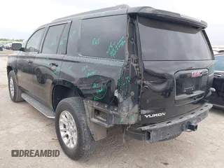 2017 GMC Yukon SLT z VIN 1GKS1BKC8HR214853, wystawiony jako IAAI lot #42145186 z przebiegiem 133 145 mil mil oraz . Historia ofert i sprzedaży dostępna na DreamBid. Obrazek 3.