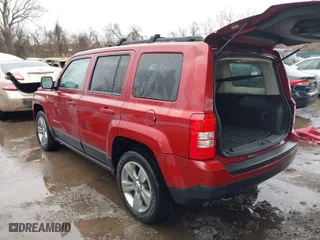 2014 Jeep Patriot Latitude with VIN 1C4NJRFB6ED507548, listed as a IAAI auction lot 41344760 with 120,339 mi miles. Bid and sale history available at carsss.com. Image 3.