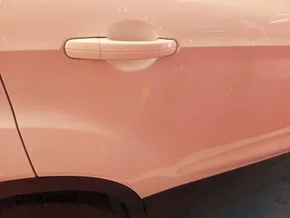 2017 Ford Escape SE z VIN 1FMCU0GD2HUD67783, wystawiony jako IAAI lot #42575794 z przebiegiem 98 188 mil mil oraz . Historia ofert i sprzedaży dostępna na DreamBid. Obrazek 5.