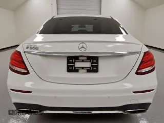 2017 Mercedes-Benz E 300 Luxury with VIN WDDZF4JB7HA048166, listed as a Copart auction lot 60746955 with 112,553 mi miles and Clean title. Bid and sale history available at DreamBid. Image 6.