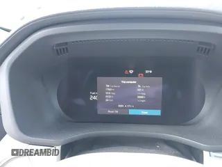 2024 Volvo XC60 Ultimate Dark Theme с VIN YV4L12RM6R1913362, выставлен на аукционе IAAI как лот 41596343 с пробегом 4 171 миль миль и . История ставок и продаж доступна на DreamBid. Изображение 7.