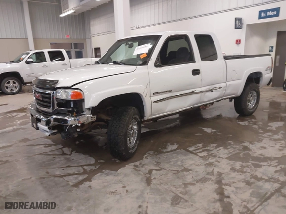 2004 GMC Sierra 2500HD SLT with VIN 1GTHK29U74E317331, listed as a IAAI auction lot 41440880 with 254,345 mi miles. Bid and sale history available at carsss.com. Image 21.
