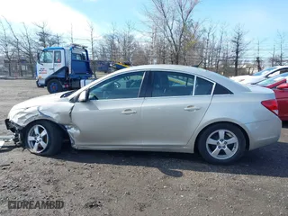 2014 Chevrolet Cruze 1LT with VIN 1G1PC5SB2E7449026, listed as a IAAI auction lot 41869826 with 117,635 mi miles. Bid and sale history available at carsss.com. Image 14.