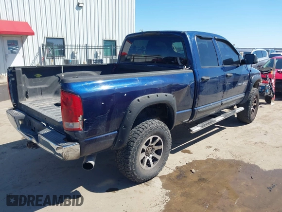 2005 Dodge 3500 SLT z VIN 3D7LS38CX5G847351, wystawiony jako IAAI lot #41649246 z przebiegiem 260 590 mil mil oraz . Historia ofert i sprzedaży dostępna na DreamBid. Obrazek 4.