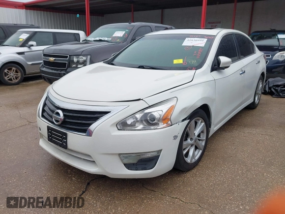 2014 Nissan Altima 2.5 with VIN 1N4AL3AP8EN249994, listed as a IAAI auction lot 41830999 with 154,760 mi miles. Bid and sale history available at carsss.com. Image 2.