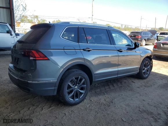 2024 Volkswagen Tiguan SE with VIN 3VVNB7AX9RM155775, listed as a Copart auction lot 81311704 with NaN miles and Salvage Title. Bid and sale history available at carsss.com. Image 3.