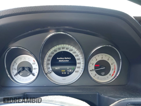 2014 Mercedes-Benz GLK GLK 350 with VIN WDCGG5HB4EG258902, listed as a IAAI auction lot 42036971 with 196,516 mi miles and . Bid and sale history available at carsss.com. Image 7.